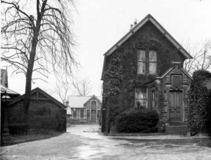 20th April 1937 View showing entrance leading to 'Crooked Acres' which was, and still is owned by Leeds Community and Mental Health Trust.